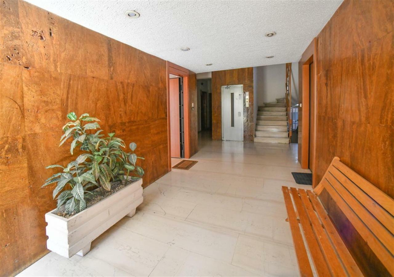 Athena's Comet Apartment